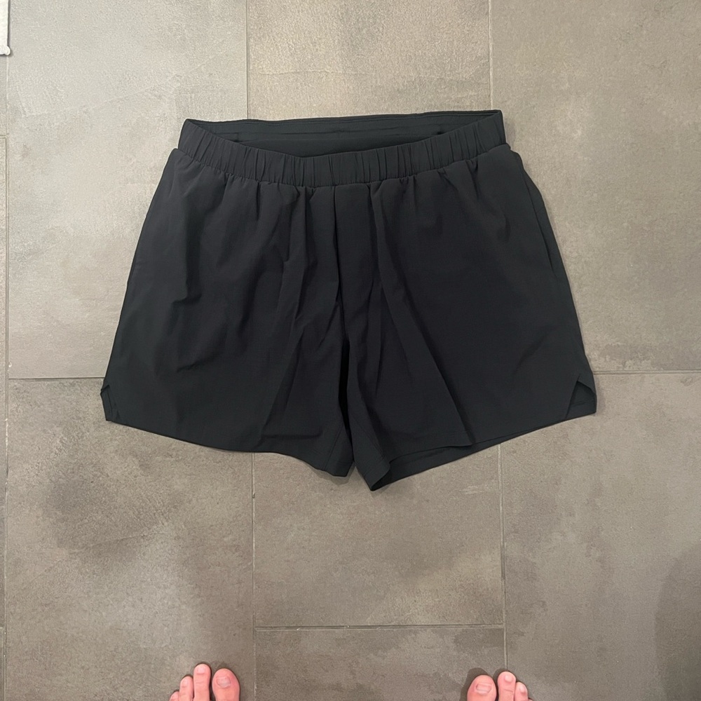 lululemon Mile Maker Ripstop Lined Short 6"